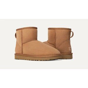 UGG Womens Classic Mini II Sheepskin Suede‎ Boots Chestnut Brown Size 8